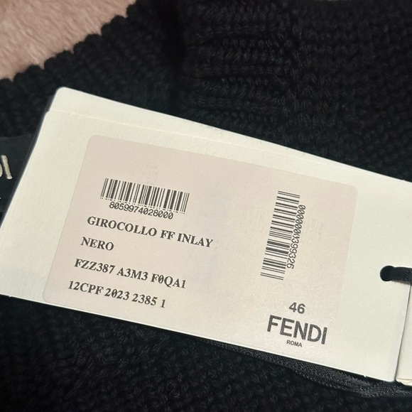 FENDI Pullover Black Wool Sweater - Picture 5 of 10